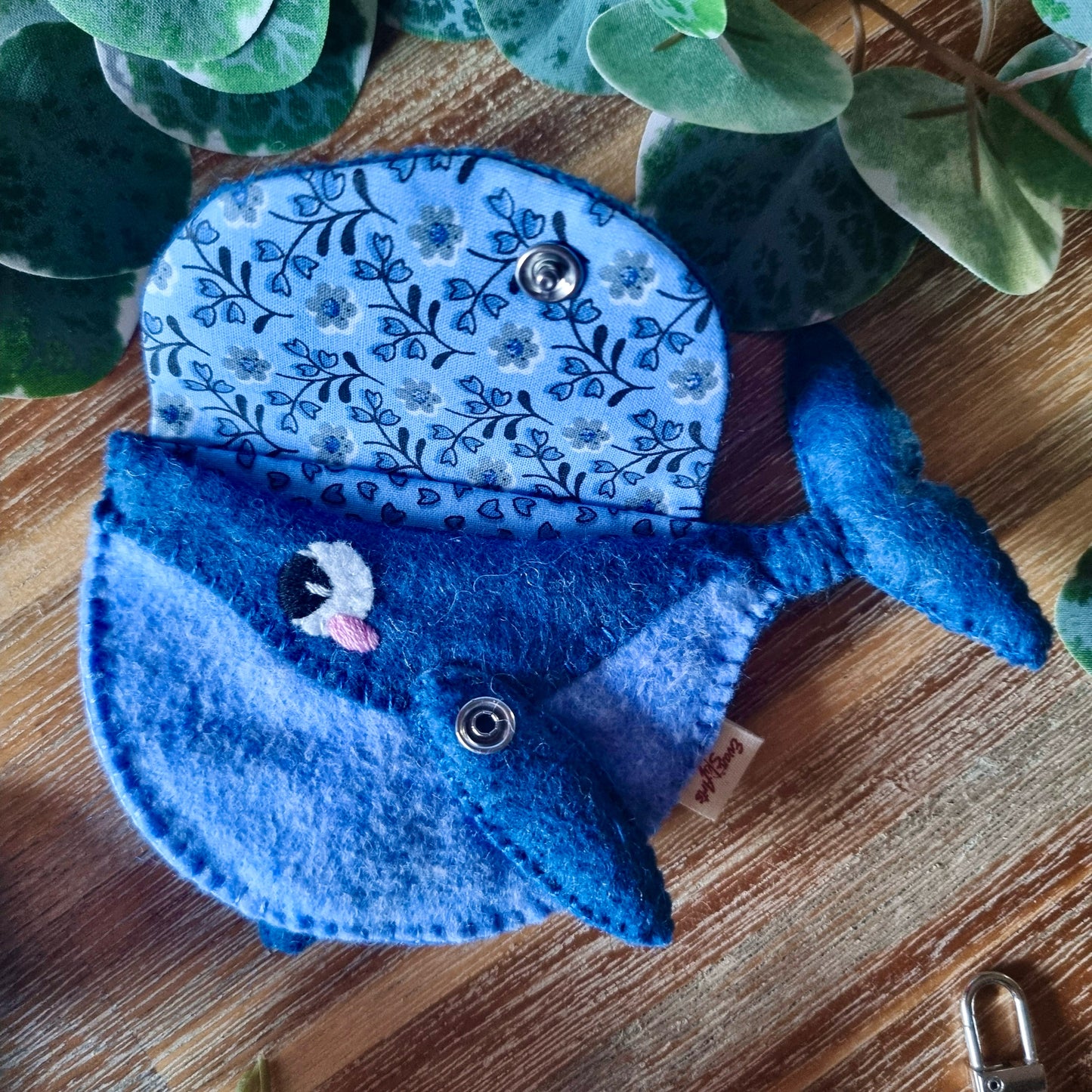 Whale Pouch